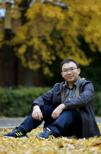 开云在线客服创新论坛第一千七百九十二讲：全息QCD：从黑洞热力学到QCD物态方程