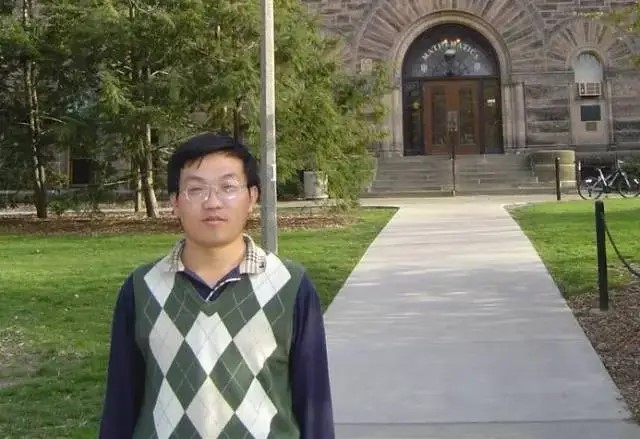 开云在线客服创新论坛第一千六百八十一讲：Problems and results on determinants involving Legendre symbols